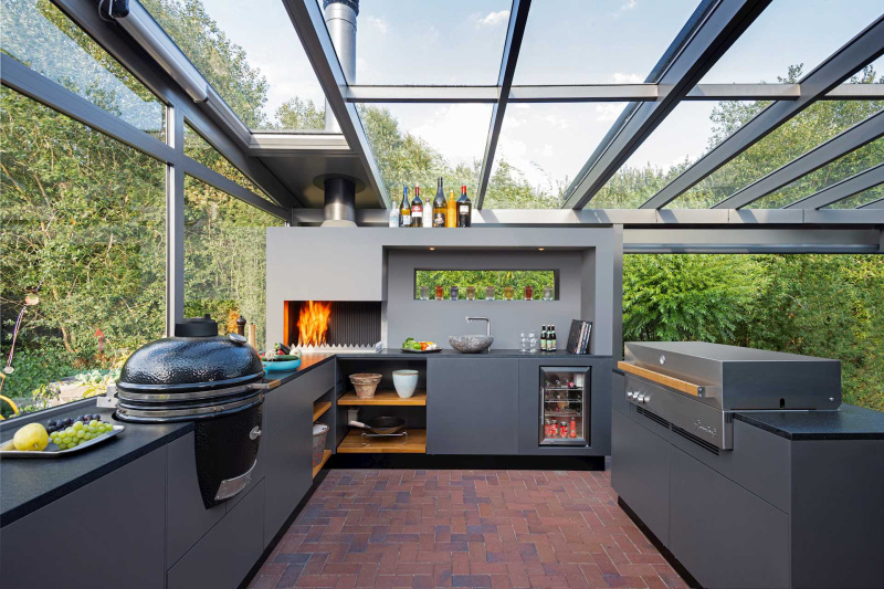 Kültéri konyha Solarlux Acubis üvegtető alá